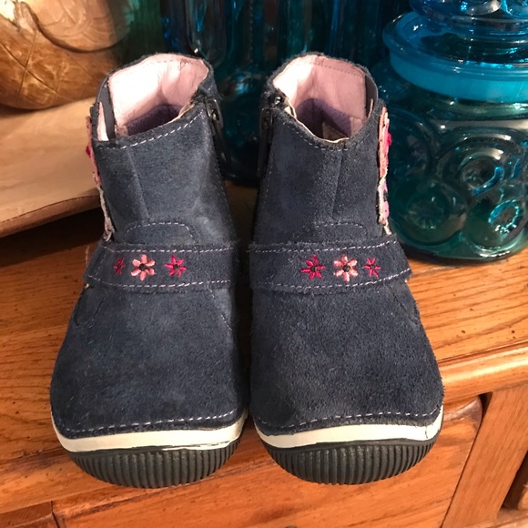 SOLD! 🦄 Stride Rite Sz 6.5 Suede Boots - Picture 2 of 9